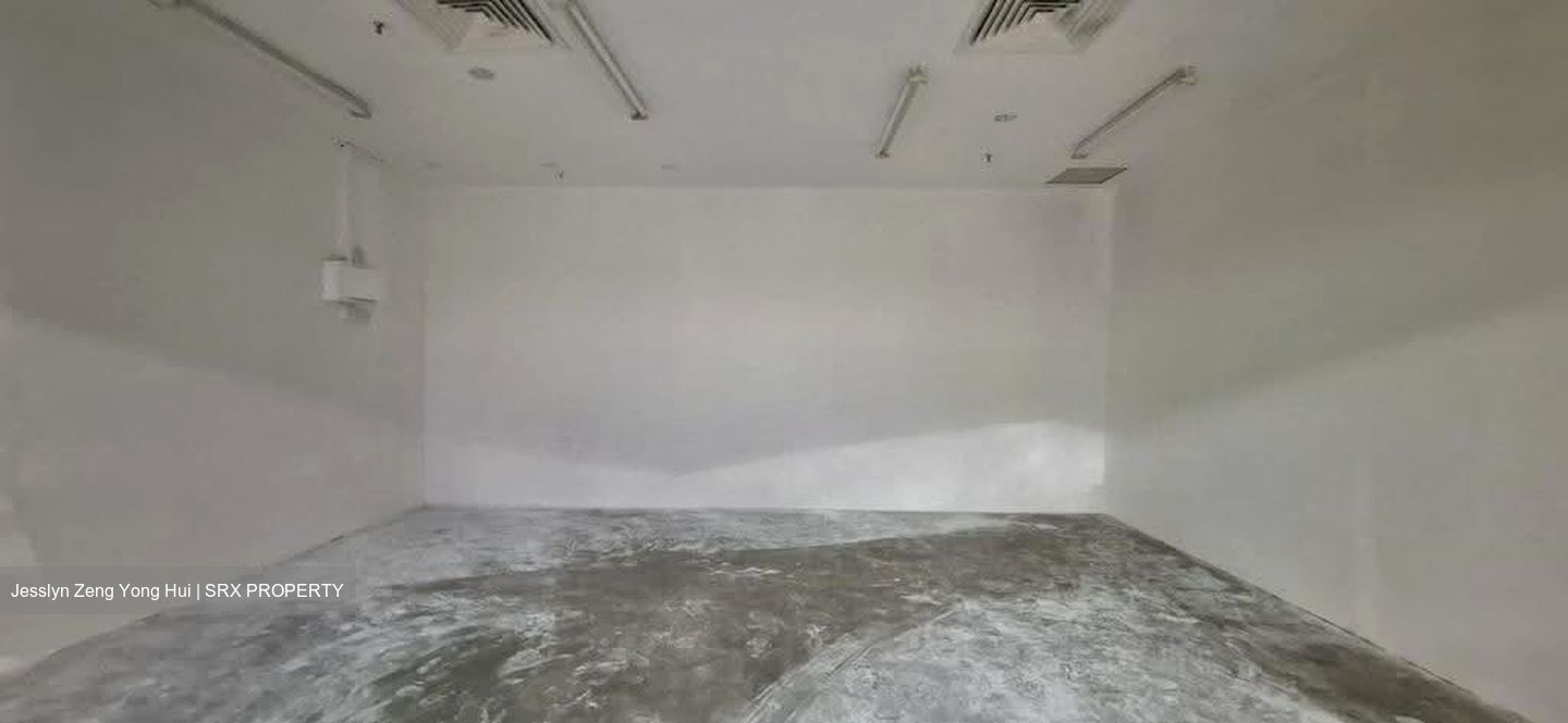 Roxy Square (D15), Retail #610070681